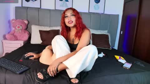 Naia online show from November 20, 2025, 7:46 pm