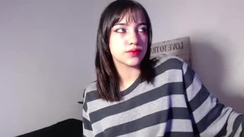 Snapshot of naiakit18 chatting on February 5, 2025, 1:37 am naiakit18 online show from February 5, 2025, 1:37 am