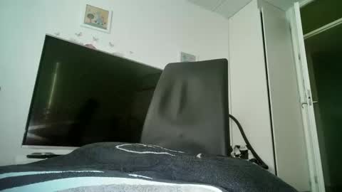 naimando353223 online show from November 15, 2025, 8:55 am