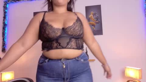 Snapshot of nairagold_ chatting on January 13, 2026, 1:00 am nairagold_ online show from January 13, 2026, 1:00 am