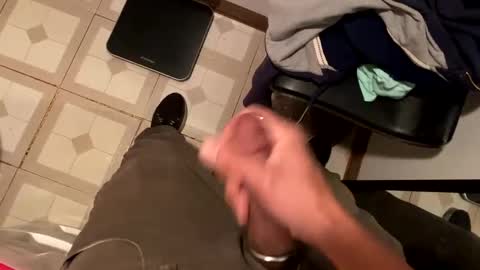 nairda2senoniuq online show from January 5, 2025, 11:12 pm