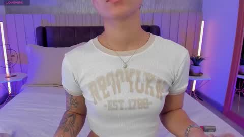 Snapshot of naishaford_1 chatting on November 5, 2025, 2:33 am Naisha Ford online show from November 5, 2025, 2:33 am