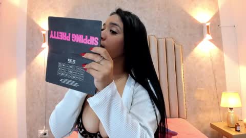 Snapshot of naisharousell chatting on December 26, 2024, 2:33 am Naisha Rousell online show from December 26, 2024, 2:33 am