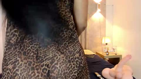 Snapshot of naisharousell chatting on November 11, 2025, 12:21 am Naisha Rousell online show from November 11, 2025, 12:21 am