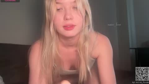 Mia  guest- Eva from DOUBLECUTIES online show from April 24, 2026, 2:41 pm