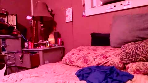 Snapshot of naked4funn chatting on November 16, 2025, 11:10 pm thethrill online show from November 16, 2025, 11:10 pm