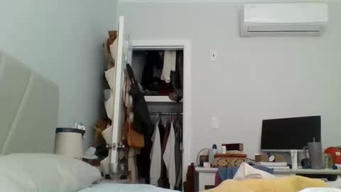 Snapshot of nakedandfree978 chatting on March 11, 2025, 1:34 pm nakedandfree978 online show from March 11, 2025, 1:34 pm