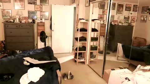 Snapshot of nakedmonkey chatting on November 24, 2025, 12:10 am nakedmonkey online show from November 24, 2025, 12:10 am