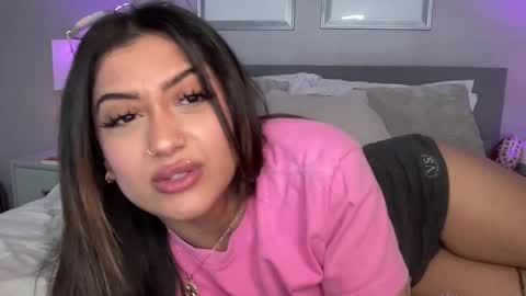 Snapshot of nalanistorme chatting on December 16, 2025, 2:27 am Nalani online show from December 16, 2025, 2:27 am