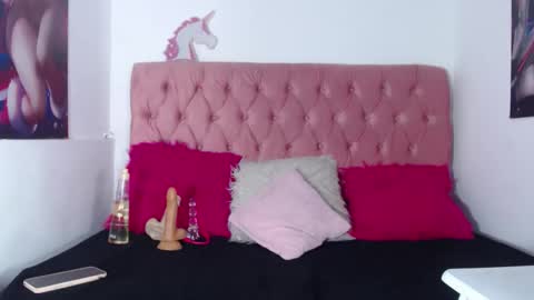 Snapshot of nalaroy chatting on October 25, 2025, 6:32 am NALAROY online show from October 25, 2025, 6:32 am