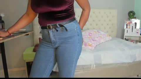 nami_sam online show from November 2, 2025, 11:56 am