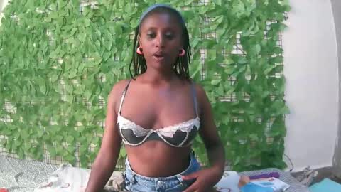 nana2095 online show from January 17, 2026, 12:32 pm