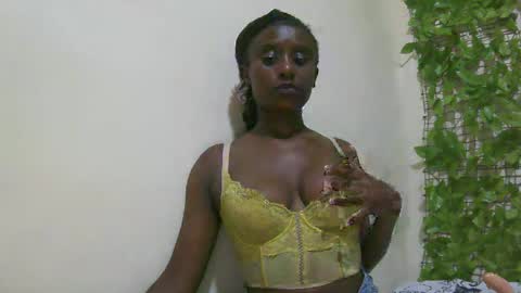 nana2095 online show from May 17, 2026, 8:49 pm