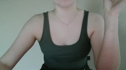 Nana online show from April 17, 2026, 5:10 am