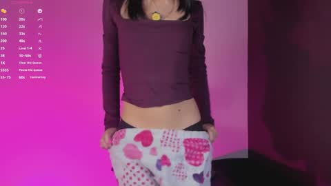 Nana  Natalia online show from May 25, 2026, 9:10 pm
