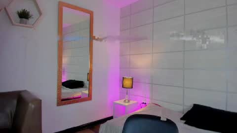 Nana  online show from April 2, 2026, 8:39 pm