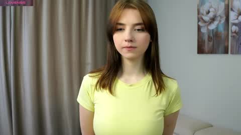 Kiana online show from May 2, 2026, 7:46 am