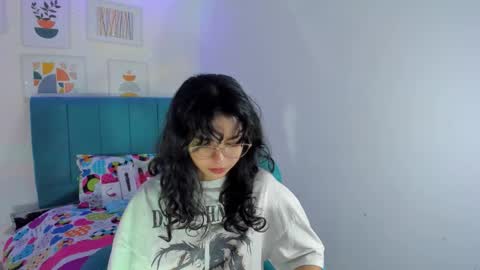 nanami_owo online show from September 22, 2025, 2:13 am