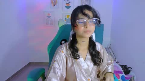 nanami_owo online show from October 6, 2025, 1:47 am