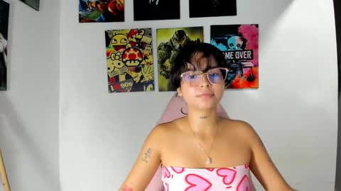 nanami_owo online show from October 21, 2025, 11:49 pm