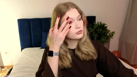 Snapshot of nanami_v02 chatting on November 17, 2025, 2:34 pm Maeve online show from November 17, 2025, 2:34 pm