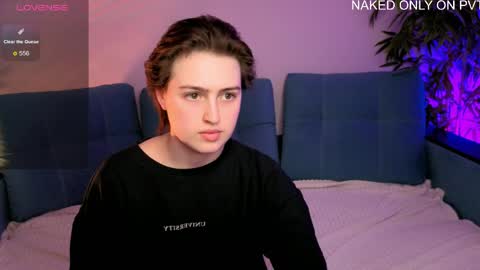 Snapshot of nanami_v02 chatting on May 8, 2026, 8:41 am Maeve online show from May 8, 2026, 8:41 am