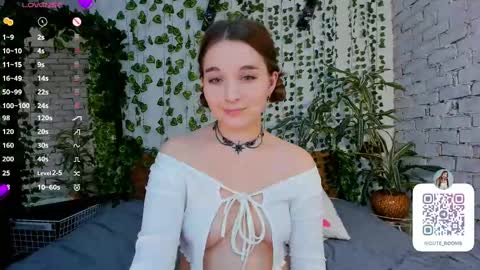 Luna online show from March 10, 2025, 3:20 pm