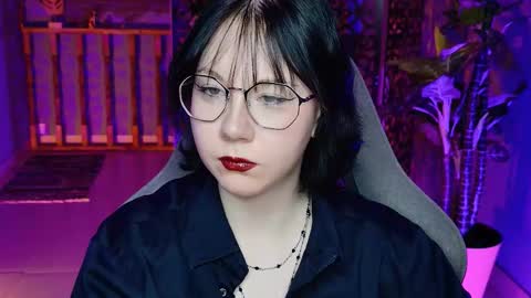 nancymartinez online show from November 7, 2025, 9:09 am