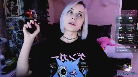 Snapshot of nanitamoore chatting on November 8, 2025, 9:24 pm Monday-Friday 12-4 AM and 6-9 AM New York time online show from November 8, 2025, 9:24 pm