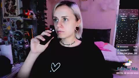 Snapshot of nanitamoore chatting on November 23, 2025, 8:19 pm Monday-Friday 12-4 AM and 6-9 AM New York time online show from November 23, 2025, 8:19 pm