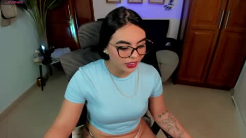 Snapshot of naomi_aniston chatting on May 25, 2026, 2:12 pm naomi_aniston online show from May 25, 2026, 2:12 pm