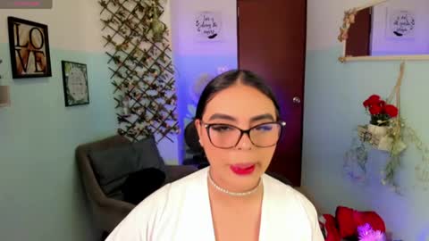 Snapshot of naomi_aniston chatting on June 6, 2026, 2:00 pm naomi_aniston online show from June 6, 2026, 2:00 pm