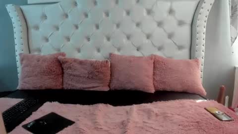 naomi online show from October 13, 2025, 1:44 pm