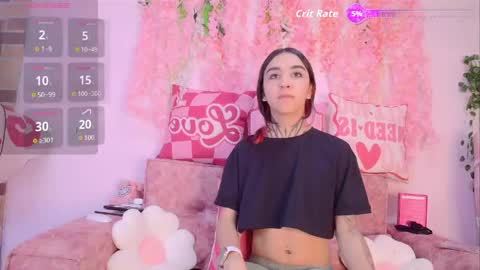 Snapshot of naomi_femme chatting on June 4, 2026, 11:27 am naomi_femme online show from June 4, 2026, 11:27 am