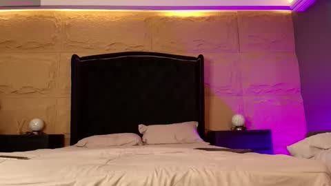 Naomi online show from October 16, 2025, 8:32 pm