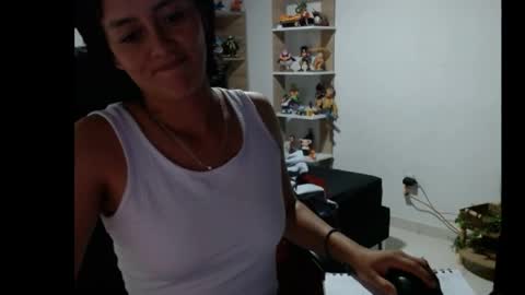 Snapshot of naomi_l0ve chatting on April 8, 2026, 1:16 am Lucy online show from April 8, 2026, 1:16 am