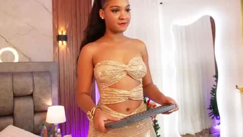 Snapshot of naomi_monroe chatting on December 13, 2025, 8:14 pm Naomi online show from December 13, 2025, 8:14 pm