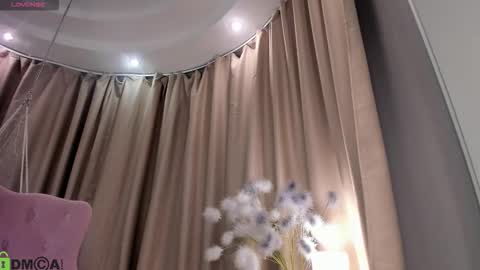 Snapshot of naomi_rias chatting on October 27, 2025, 11:20 pm Naomi online show from October 27, 2025, 11:20 pm