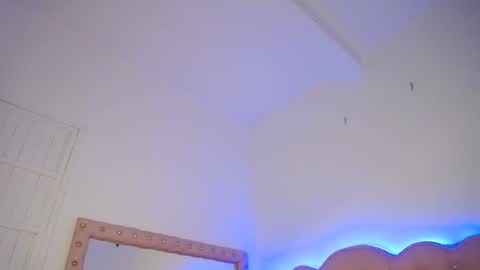 Snapshot of naomi_shayk chatting on April 16, 2026, 9:39 pm naomi_shayk online show from April 16, 2026, 9:39 pm