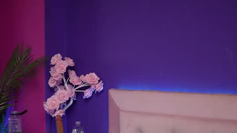  Naomi  online show from May 15, 2026, 9:55 pm
