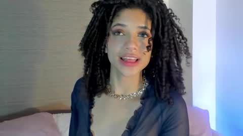 naomidawson online show from November 4, 2025, 12:43 am