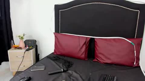 naomidirty_ online show from March 12, 2026, 1:50 pm