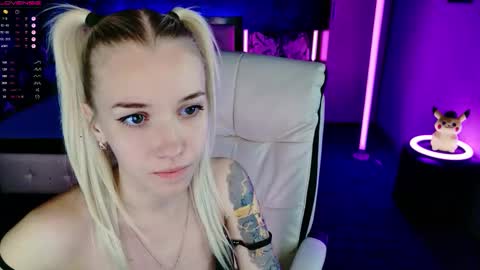 Snapshot of naomihita chatting on November 13, 2025, 5:01 pm naomihita online show from November 13, 2025, 5:01 pm