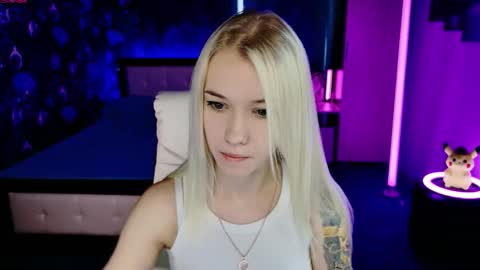 Snapshot of naomihita chatting on November 22, 2025, 10:14 am naomihita online show from November 22, 2025, 10:14 am