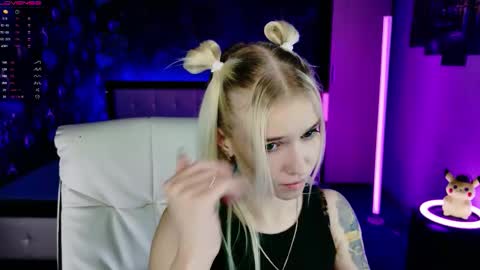 Snapshot of naomihita chatting on November 25, 2025, 2:39 pm naomihita online show from November 25, 2025, 2:39 pm