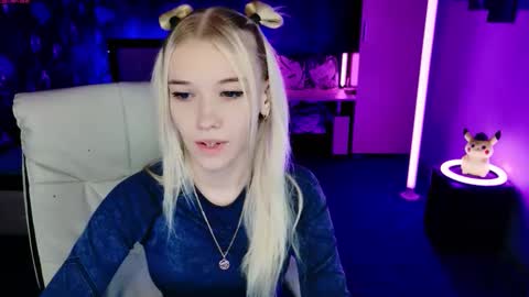 Snapshot of naomihita chatting on December 18, 2025, 1:17 pm naomihita online show from December 18, 2025, 1:17 pm