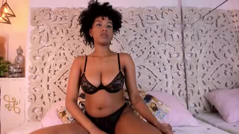 Snapshot of naomikross chatting on February 6, 2026, 1:47 pm Naomi online show from February 6, 2026, 1:47 pm