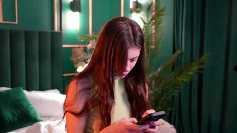 Snapshot of naomimur chatting on December 1, 2025, 4:50 am Naomi online show from December 1, 2025, 4:50 am