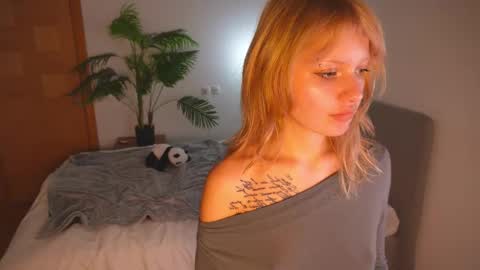 Snapshot of naomirosy chatting on February 12, 2026, 7:20 pm naomirosy online show from February 12, 2026, 7:20 pm