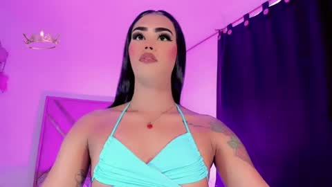 naomisaenz01 online show from July 23, 2026, 2:59 pm